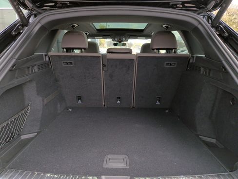 Certified 2025 Audi Q5 Premium w/ Convenience Package image 34