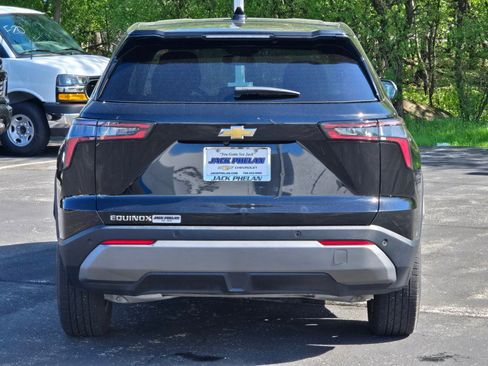 Certified 2025 Chevrolet Equinox LT FWD image 12
