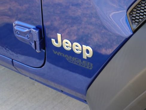 Used 2020 Jeep Wrangler Sport AWD/4WD image 2