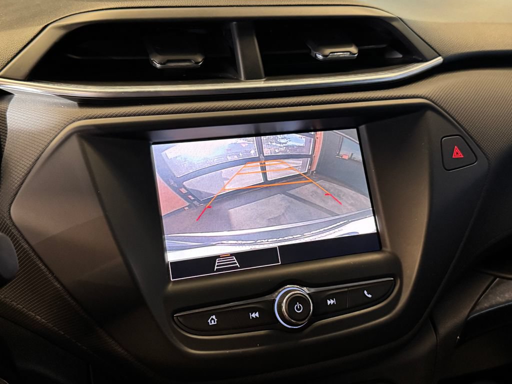 Used 2022 Chevrolet TrailBlazer LT FWD image 14