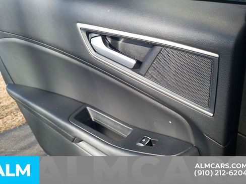 Used 2024 Ford Edge SEL image 23