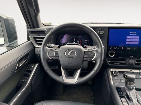 Certified 2025 Lexus GX 550 AWD/4WD image 12