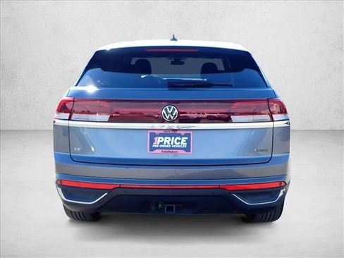 Used 2024 Volkswagen Atlas Cross Sport SE image 3
