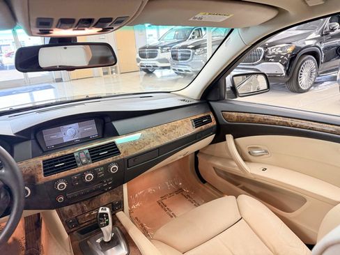 Used 2008 BMW 528i Sedan w/ Premium Pkg RWD image 12