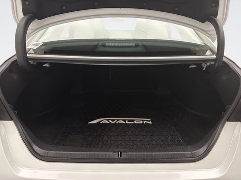 Used 2021 Toyota Avalon XLE image 20