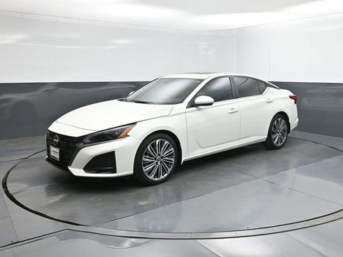 New 2026 Nissan Altima 2.5 SV w/ SV Premium Package image 34