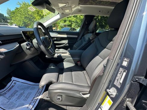 Used 2025 Volvo EX90 Ultra AWD/4WD image 19