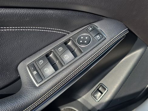 Used 2019 Mercedes-Benz GLA 250 4MATIC image 26