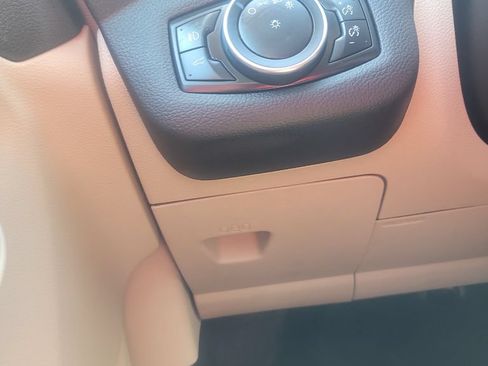 Used 2018 Ford Escape Titanium AWD/4WD image 17