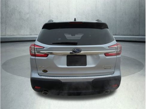 Used 2025 Subaru Ascent Touring AWD/4WD image 3