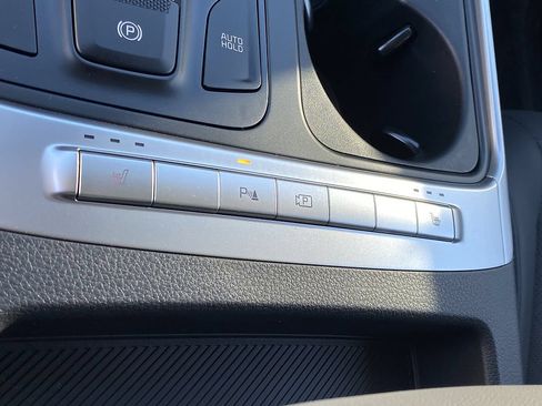 New 2026 Kia Carnival FWD image 19