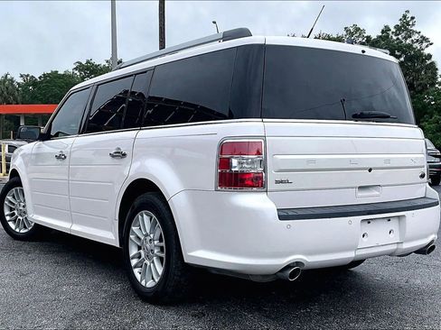 Used 2018 Ford Flex SEL FWD image 4