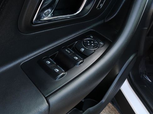 Used 2019 Ford Taurus SEL w/ Equipment Group 201A FWD image 20
