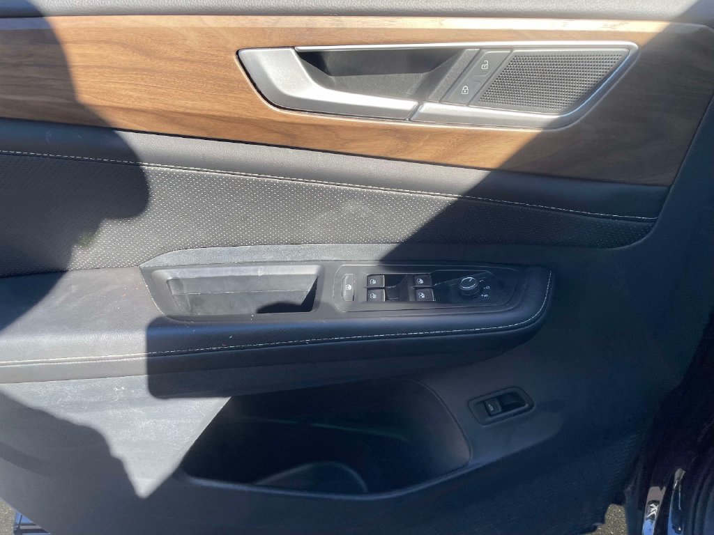 Used 2025 Volkswagen Atlas SE AWD/4WD image 19