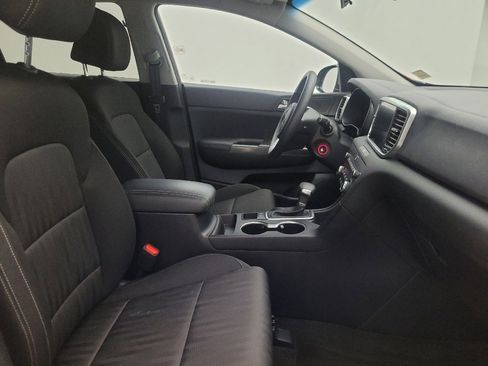 Used 2021 Kia Sportage LX image 21