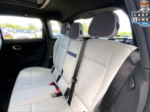 Certified 2025 MINI Cooper 4-Door Hardtop FWD image 24
