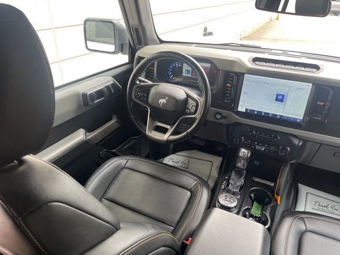 Certified 2022 Ford Bronco Badlands w/ Sasquatch Package image 17