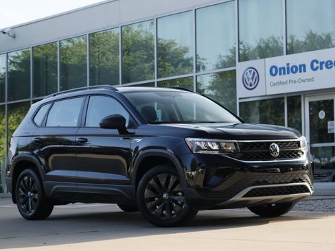 Certified 2023 Volkswagen Taos S FWD image 1