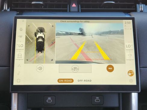 Used 2025 Land Rover Discovery Sport S image 17