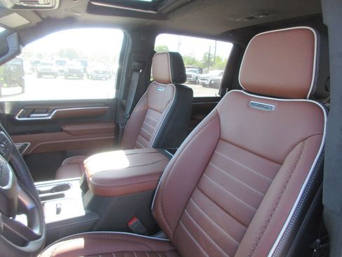 New 2026 GMC Sierra 2500 Denali Ultimate AWD/4WD image 12