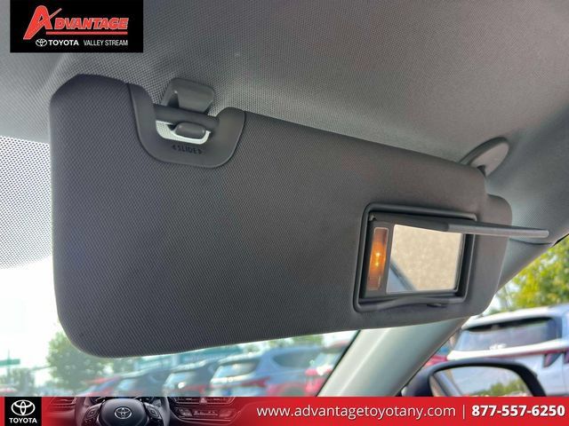 Used 2018 Toyota Highlander Plus AWD/4WD image 33