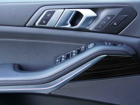 Used 2025 BMW X5 xDrive40i image 15