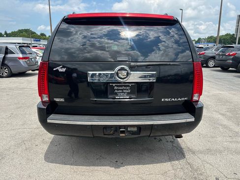 Used 2011 Cadillac Escalade ESV Luxury AWD/4WD image 4