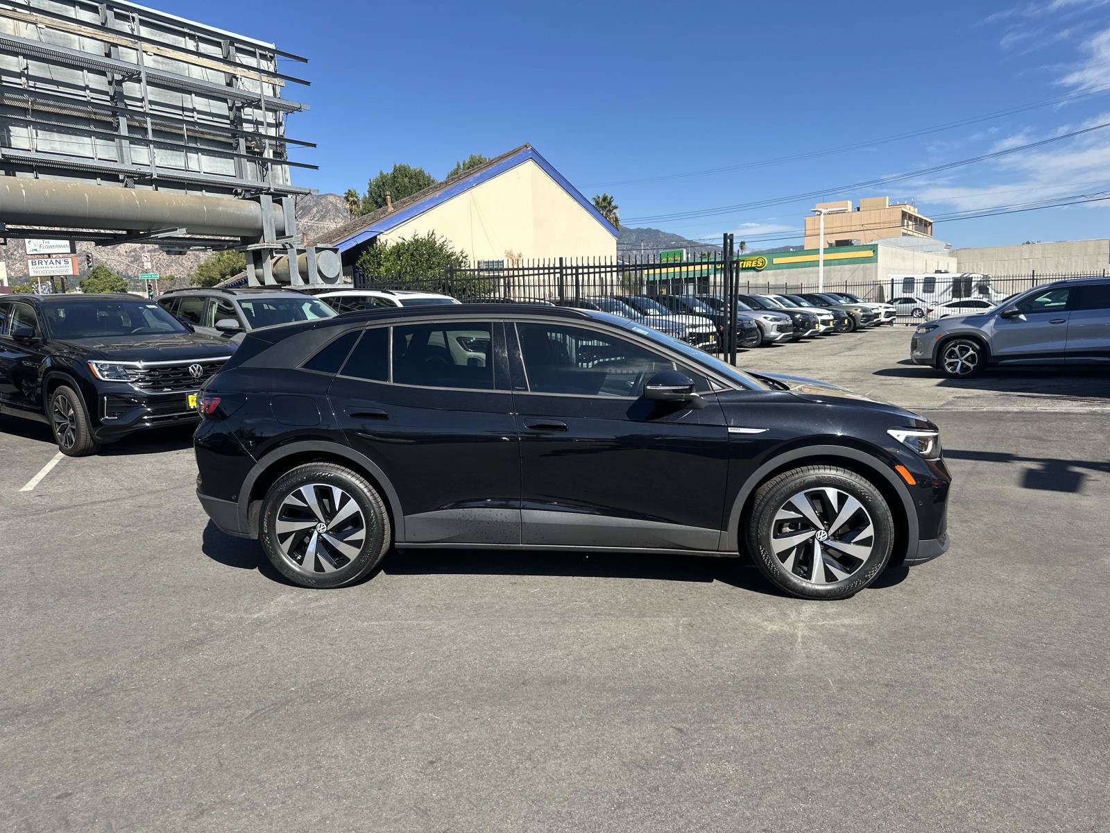 Certified 2023 Volkswagen ID.4 Pro RWD image 3