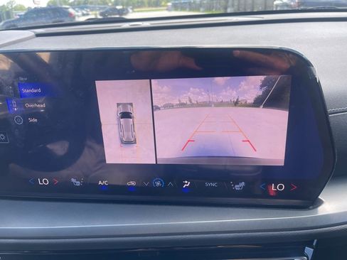 Used 2024 Chevrolet Traverse LT w/ LPO, Floor Liner Package FWD image 12