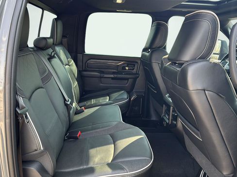 Used 2025 RAM 2500 Limited AWD/4WD image 27