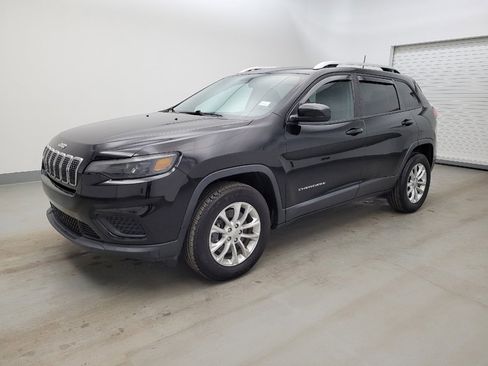 Used 2020 Jeep Cherokee Latitude w/ Cold Weather Group AWD/4WD image 2