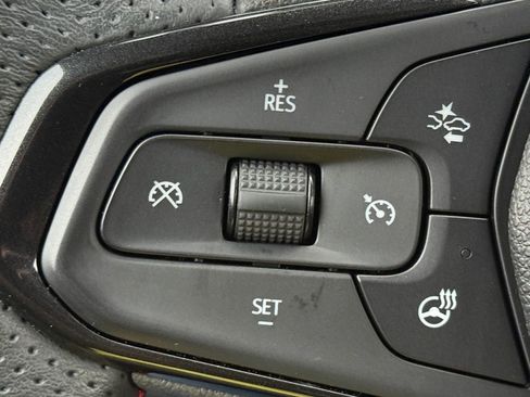 Used 2023 Chevrolet TrailBlazer RS w/ Convenience Package AWD/4WD image 21