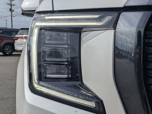 Used 2024 GMC Yukon Denali Ultimate image 9