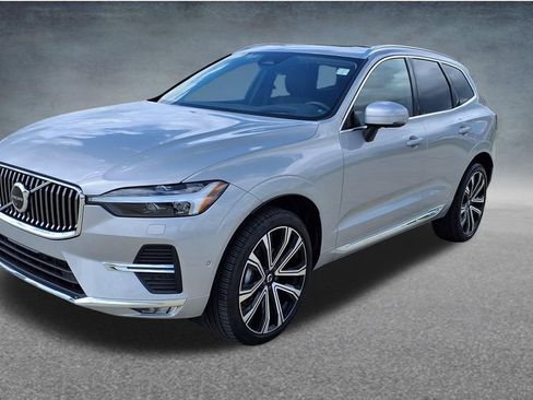 Certified 2023 Volvo XC60 B5 Ultimate w/ Climate Package FWD image 4