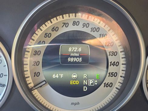 Used 2014 Mercedes-Benz E 550 4MATIC Sedan image 23