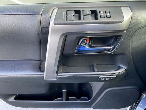 Used 2021 Toyota 4Runner Limited image 9