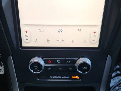 Used 2022 Ford Edge ST-Line image 16