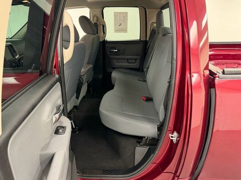 Used 2017 RAM 1500 Classic SLT AWD/4WD image 13