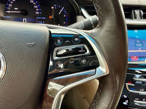Used 2014 Cadillac XTS Luxury FWD image 26