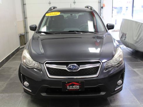 Used 2016 Subaru Crosstrek 2.0i Premium AWD/4WD image 2