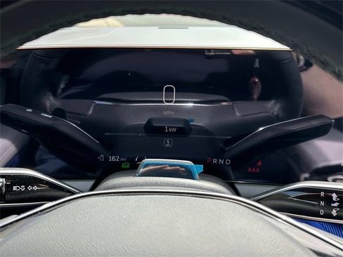 New 2025 Cadillac Optiq Luxury 1 image 29