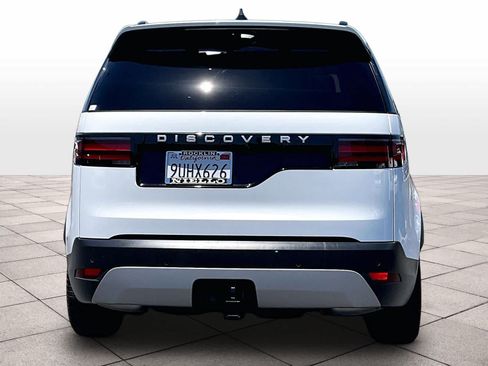 Used 2025 Land Rover Discovery S AWD/4WD image 4