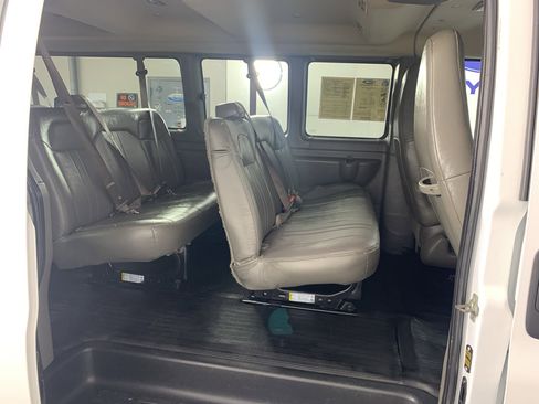 Used 2023 Chevrolet Express 3500 LS RWD image 28