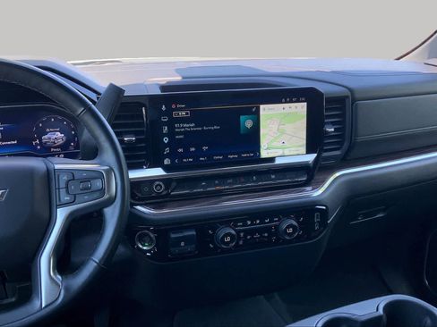 Used 2025 Chevrolet Silverado 1500 LT RWD image 7