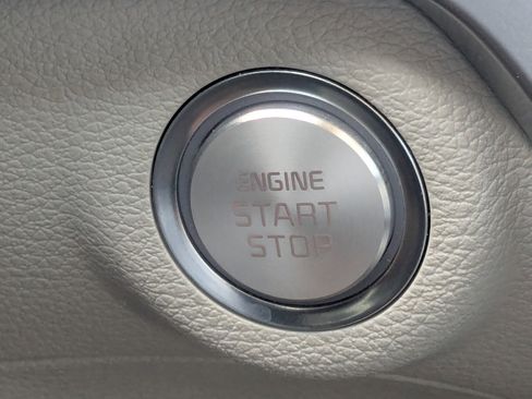 Certified 2024 Kia Telluride S image 39