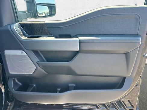 Used 2023 Ford F250 Lariat w/ Lariat Ultimate Package AWD/4WD image 14