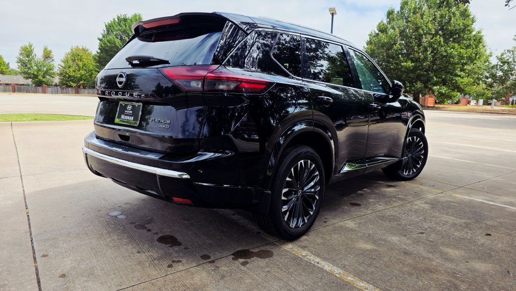 Used 2024 Nissan Rogue Platinum AWD/4WD image 9