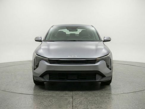 Used 2025 Kia K4 LXS image 2