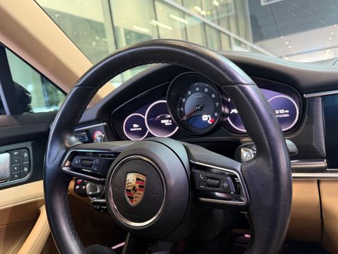 Certified 2023 Porsche Panamera 4 Platinum Edition AWD/4WD image 19