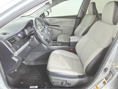 Used 2016 Toyota Camry SE w/ Moonroof Package FWD image 14